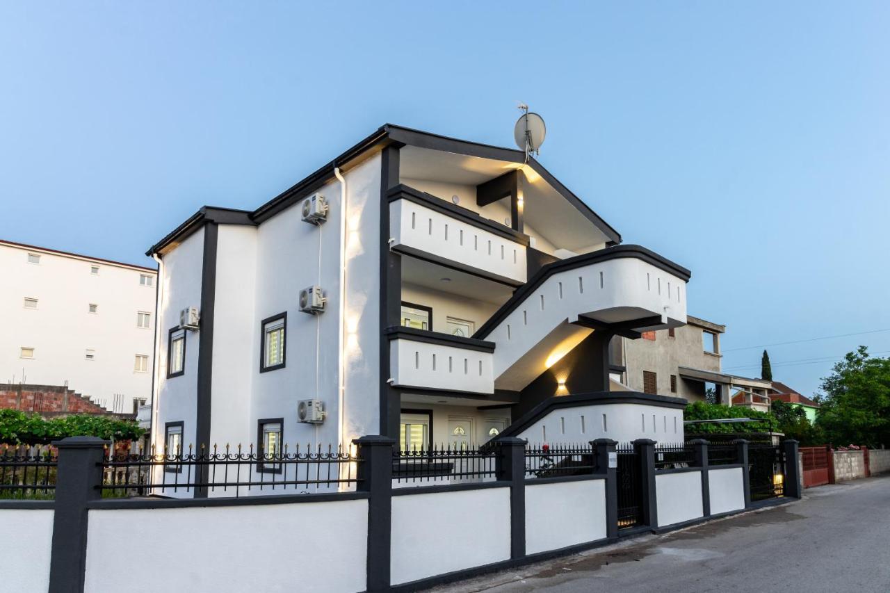 Apart-Hotel Prestige Ulcinj Eksteriør bilde